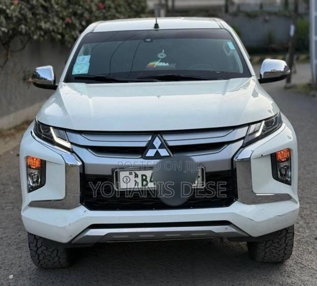 Mitsubishi L200 2022 Off white