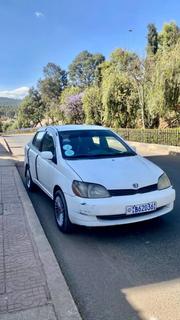 Toyota Platz 1.0 FWD 2001 White for sale