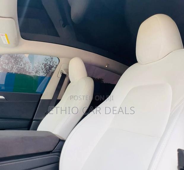 Tesla Model Y Long Range 2024 Black