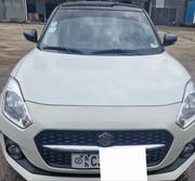 Suzuki Swift 2022 White for sale