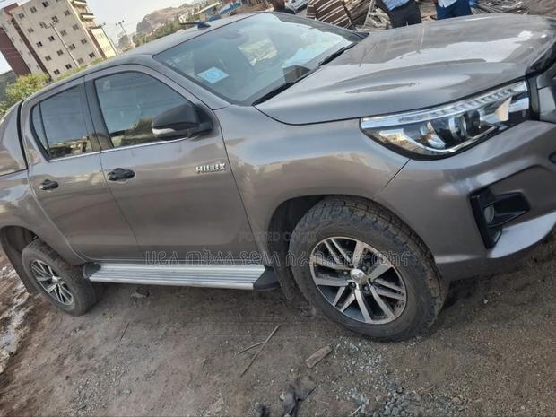 Toyota Hilux 2019 Teal