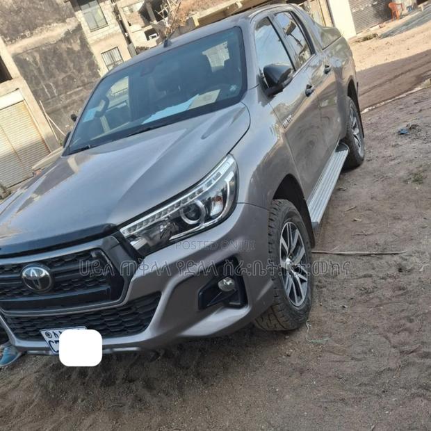Toyota Hilux 2019 Teal