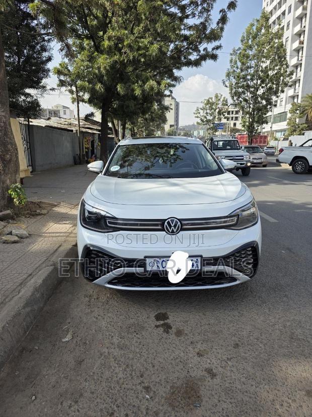 Volkswagen ID.6 2024 White