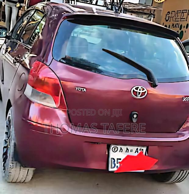 Toyota Yaris 2010 Burgundy