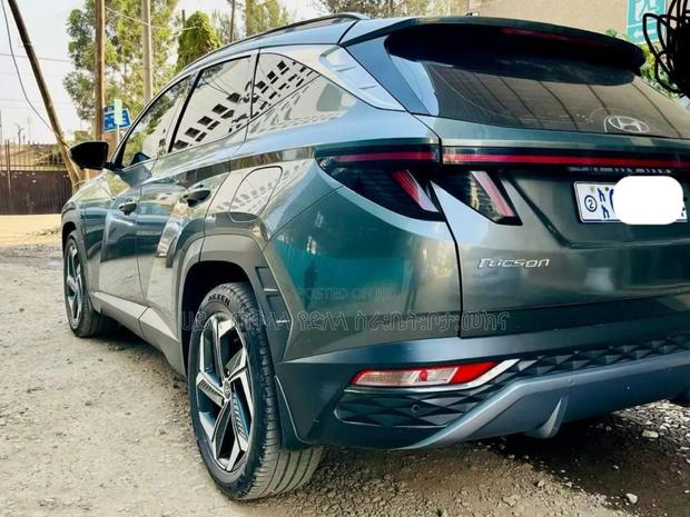 Hyundai Tucson 2022 Green
