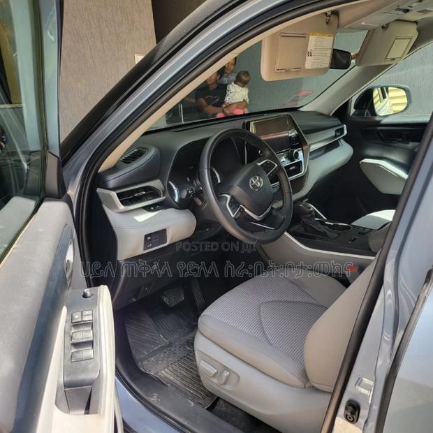 Toyota Highlander Hybrid 2023 Blue