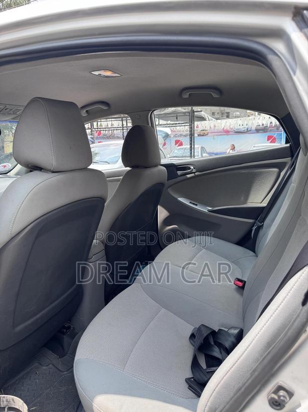 Hyundai Accent 2014 Silver