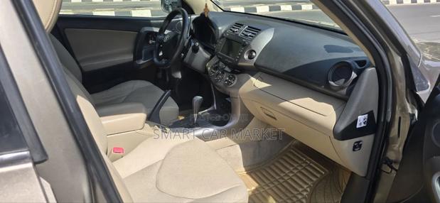 Toyota RAV4 2012 Brown