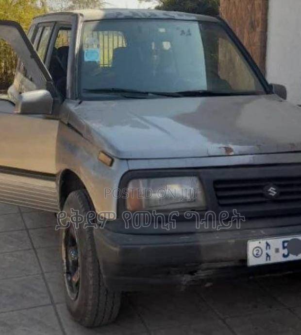 Suzuki Vitara 1998 Gray