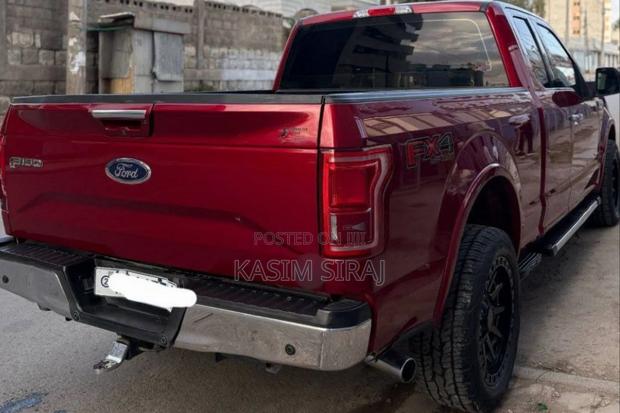 Ford F-150 Lariat 4x2 SuperCab Styleside 6.5 ft. box 145 in. WB 2017 Red