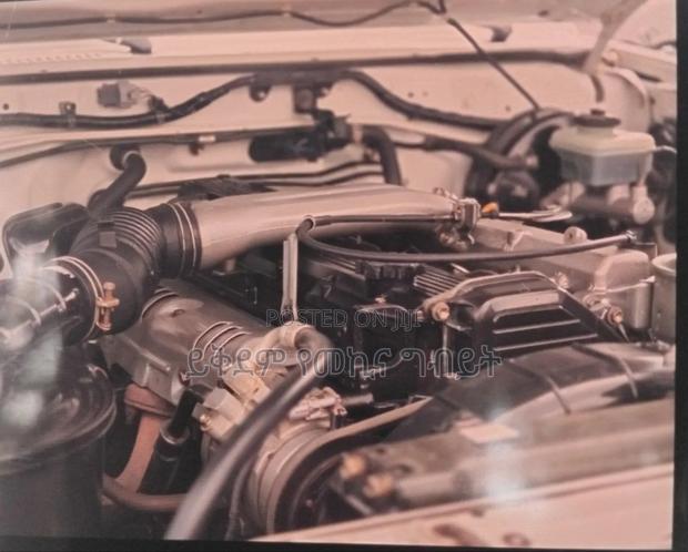 Toyota Land Cruiser 2017 White