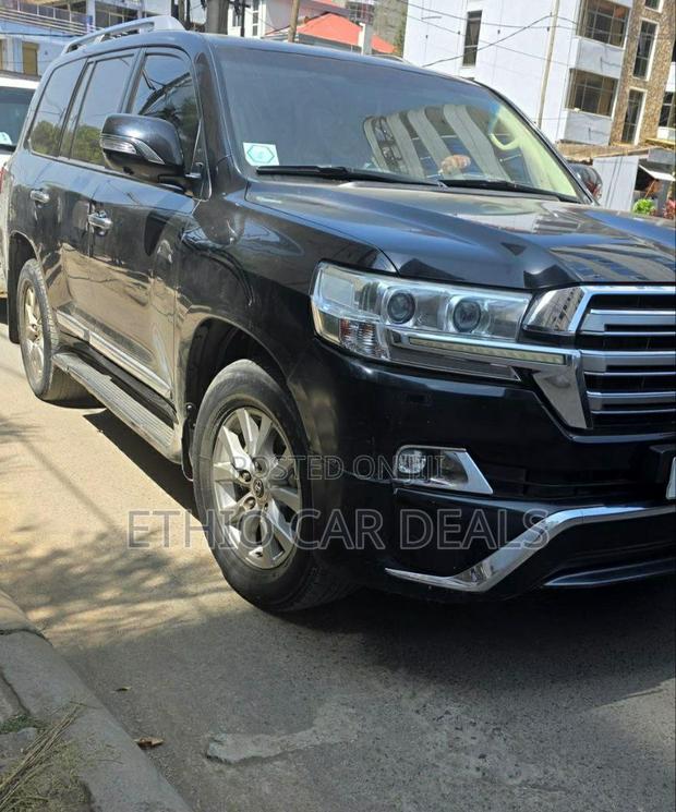 Toyota Land Cruiser 4.5 V8 GXR 2019 Black