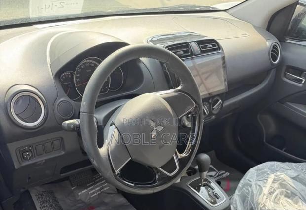 New Mitsubishi Attrage 2024 Gray