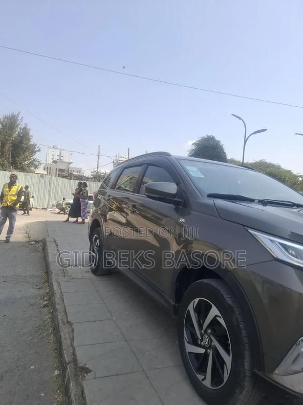 Toyota Rush 2023 Gray