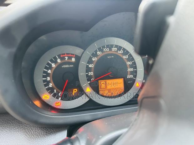 Toyota RAV4 2011 Silver
