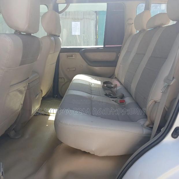 Toyota Land Cruiser 2005 Off white