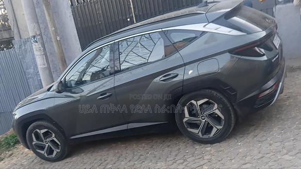 Hyundai Tucson 2022 Maroon