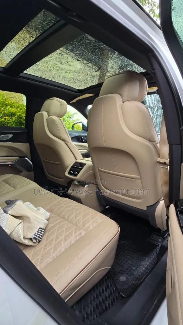 Cadillac Lyriq 2024 Ivory