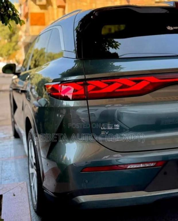 BYD Tang EV 2025