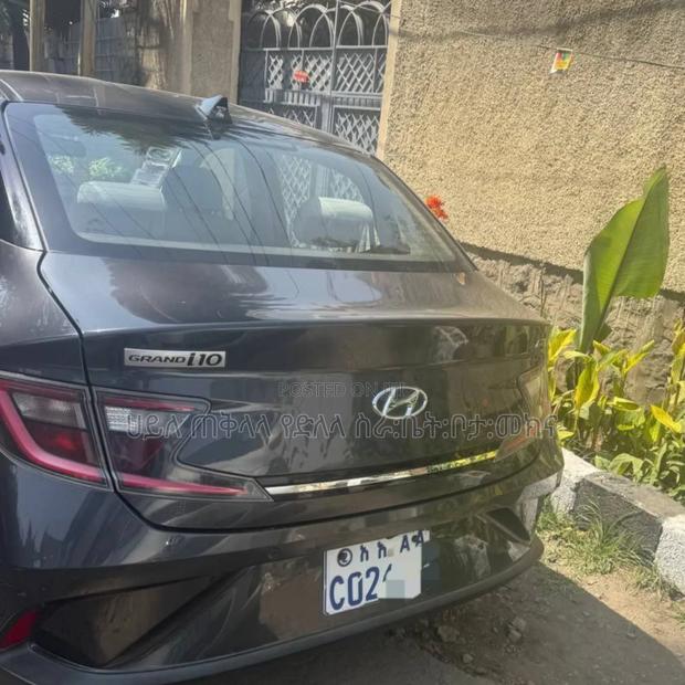 Hyundai I10 2022 Gray
