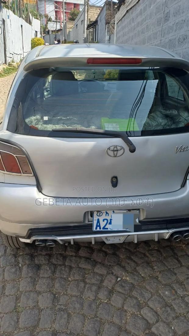 Toyota Vitz 2000