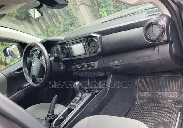 Toyota Tacoma 2019 Gray