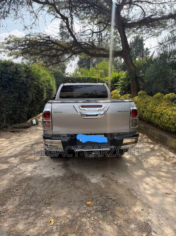 Toyota Hilux 2020 Blue