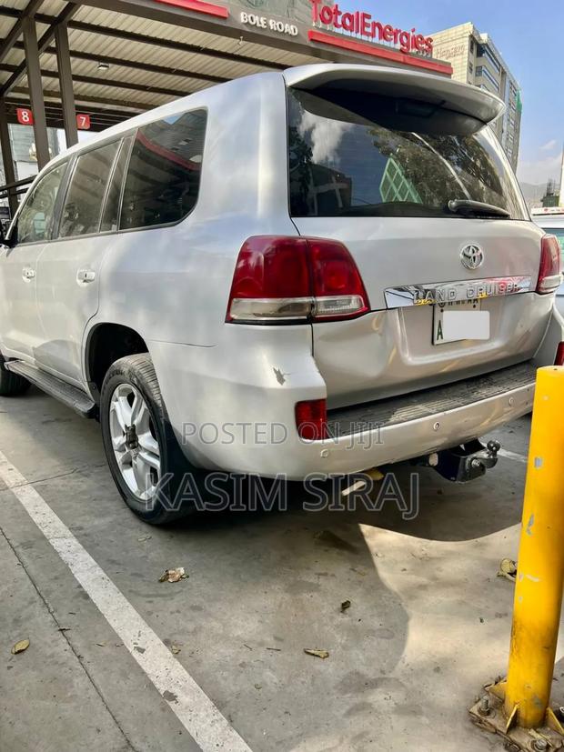 Toyota Land Cruiser 4.5 V8 GX-R 2012 Silver