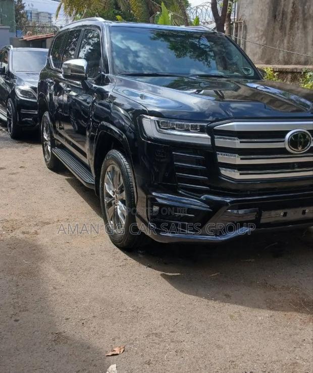 Toyota Land Cruiser 2022 Black