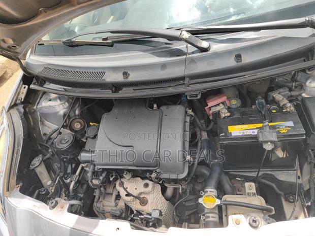 Toyota Yaris 2010 Silver