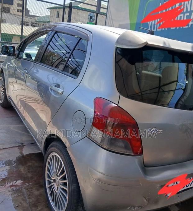 Toyota Yaris 2008 Gray