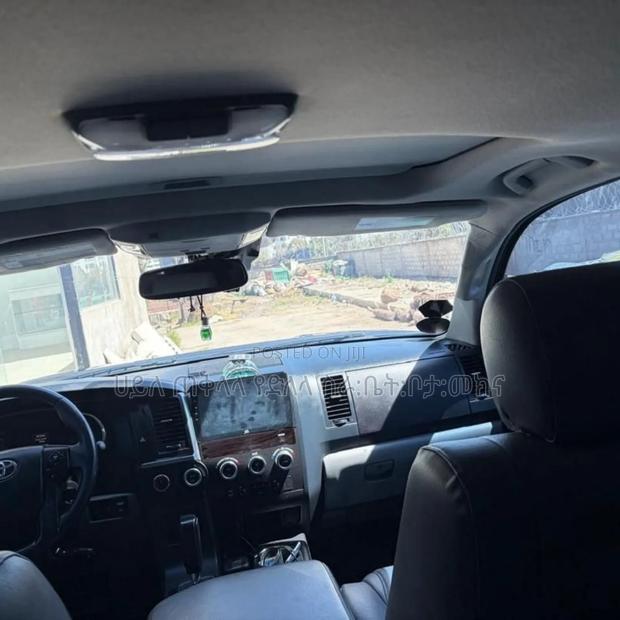 Toyota Sequoia 2016 Gray