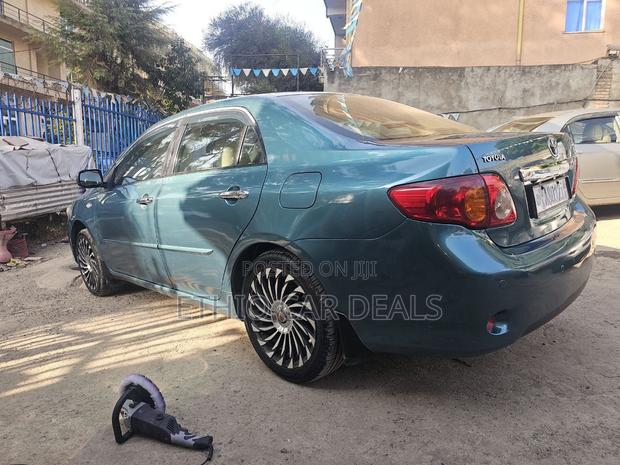 Toyota Corolla 2010 Green