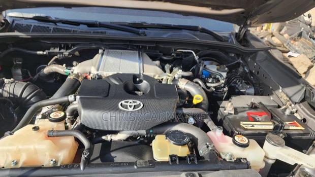 Toyota Hilux Revo Smart Cab Deisel 2.4 RWD 2019 Gold