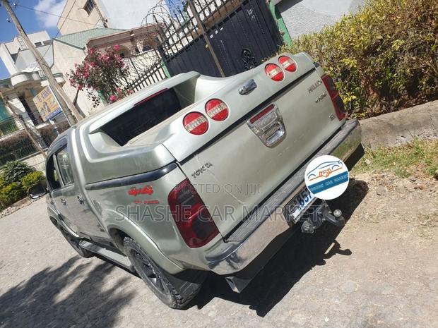 Toyota Hilux 2010 Silver