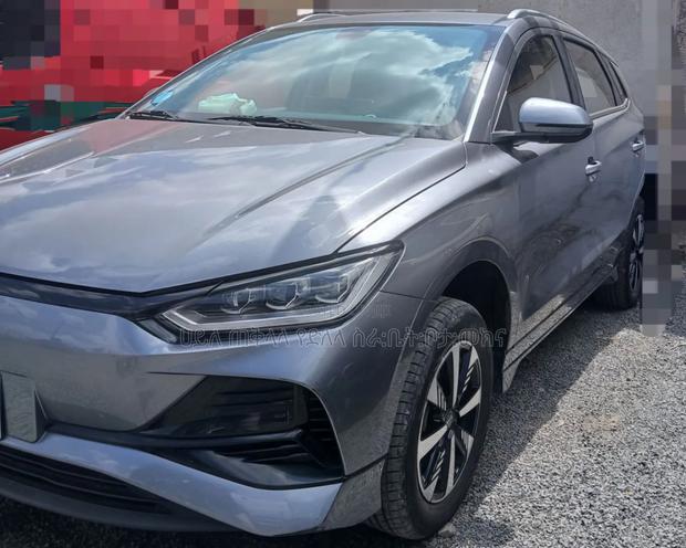 BYD E2 43 kWh 94 hp FWD 2025 Gray