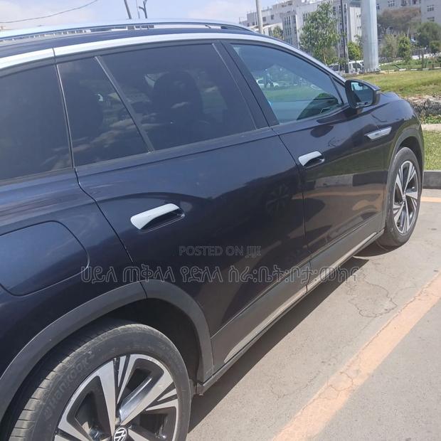 Volkswagen ID.6 2022 Matt Black