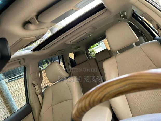 Toyota Land Cruiser Prado 2.8 2021 Blue