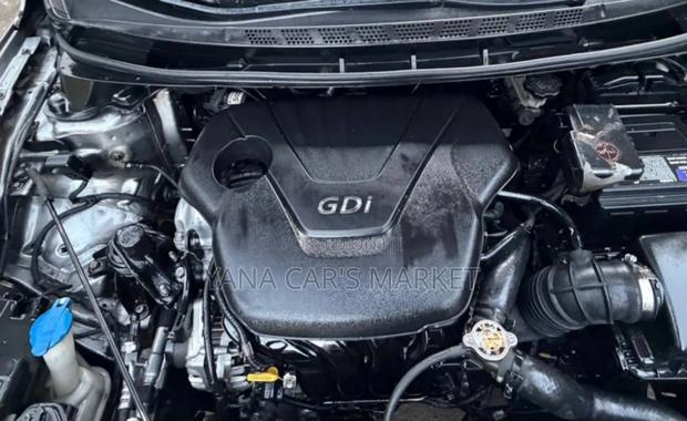 Hyundai Avante 2015 Gray