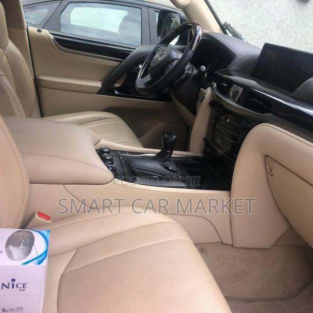 Lexus LX 2016 Gray