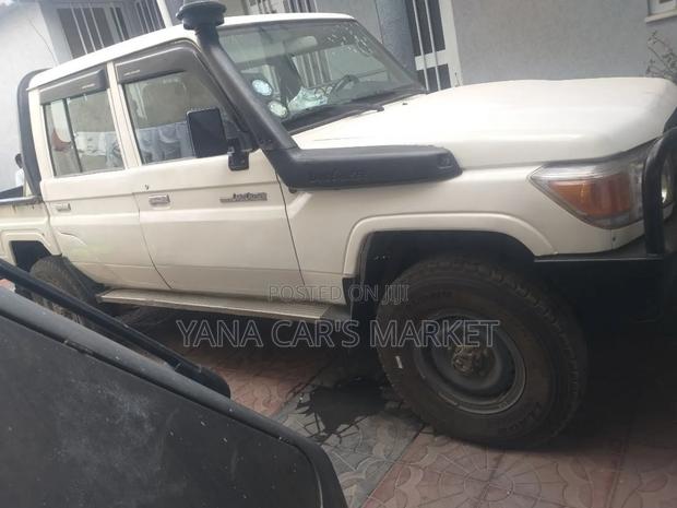 Toyota Land Cruiser 2017 Silver