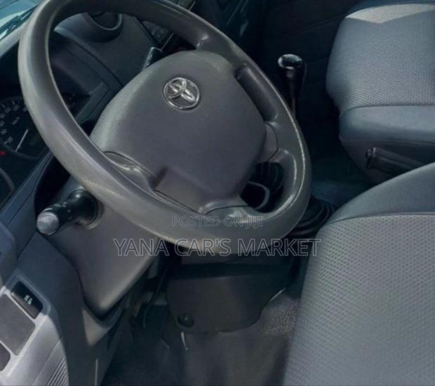 Toyota Land Cruiser 2017 Silver