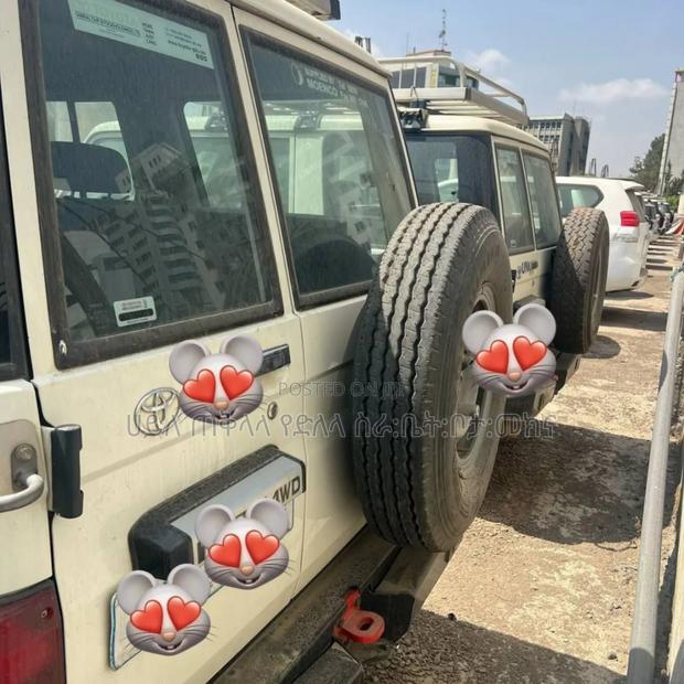 Toyota Land Cruiser 2019 Ivory