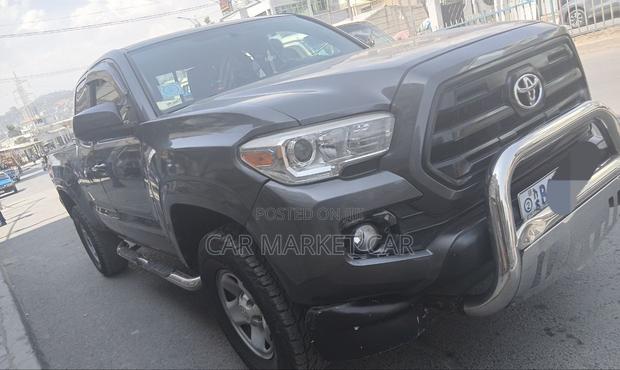 Toyota Tacoma 4dr Double Cab 2016 Black