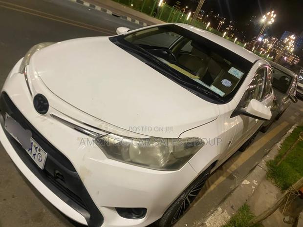 Toyota Yaris 2013 White