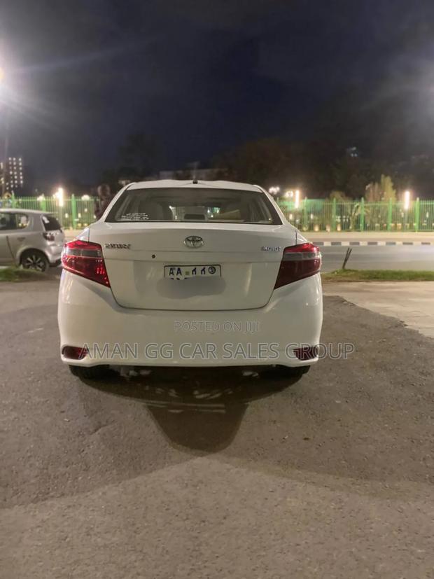 Toyota Yaris 2013 White