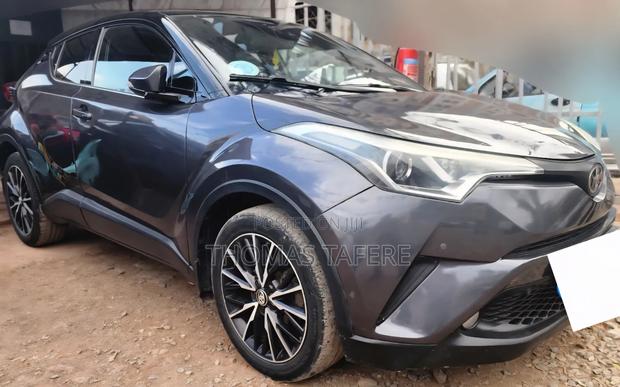 Toyota C-HR 2017 Gray