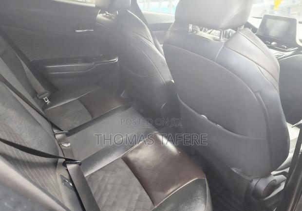 Toyota C-HR 2017 Gray