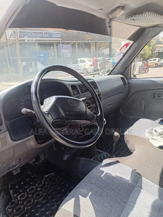 Toyota Hilux 2004