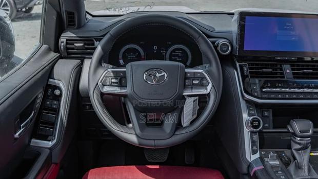 New Toyota Land Cruiser LC300 2025 Black
